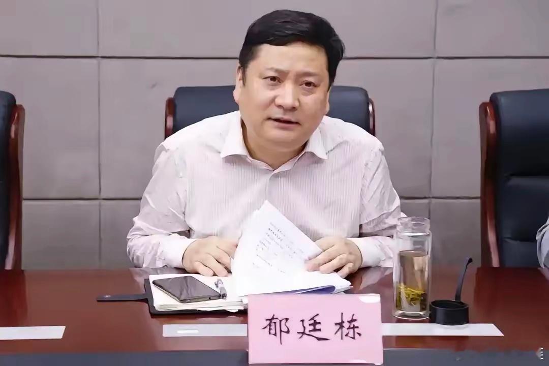 杭州这次动作很快，调查组今天出通报，两个人都喝高了，两个人都对小姑娘动手了。你说