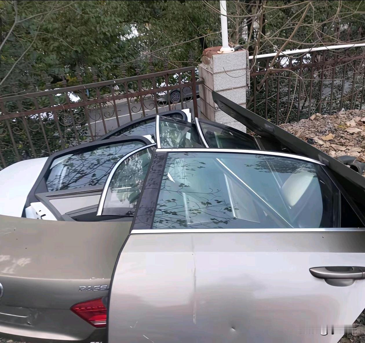 汽配城的也太豪横了，扔了也不拿去卖