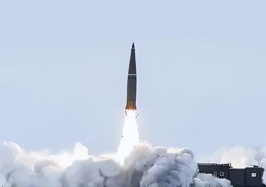 英国这导弹是装了旅游导航吗？制定好的路线，结果自己拐了个弯，直奔俄罗斯罗斯托夫州