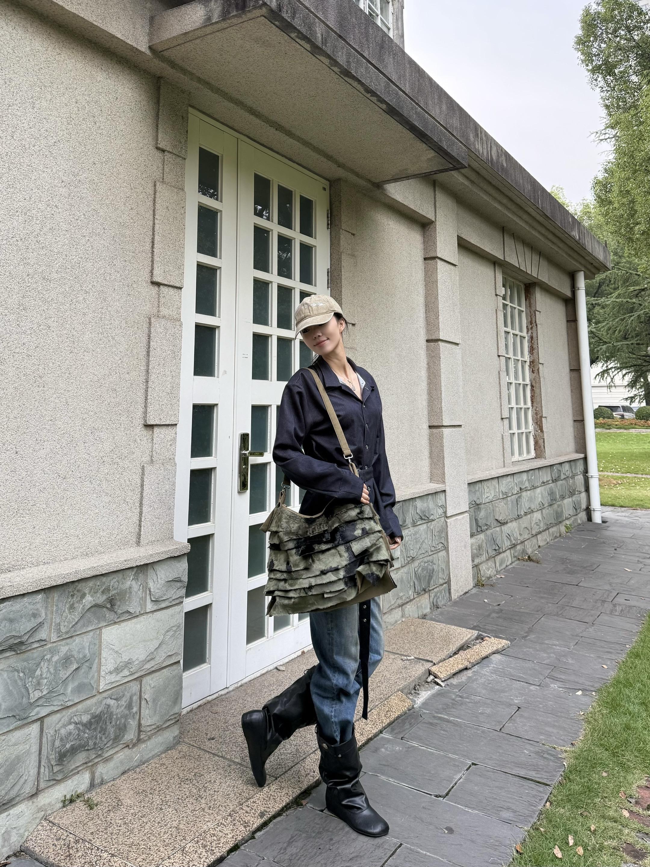 卖报的小女孩儿