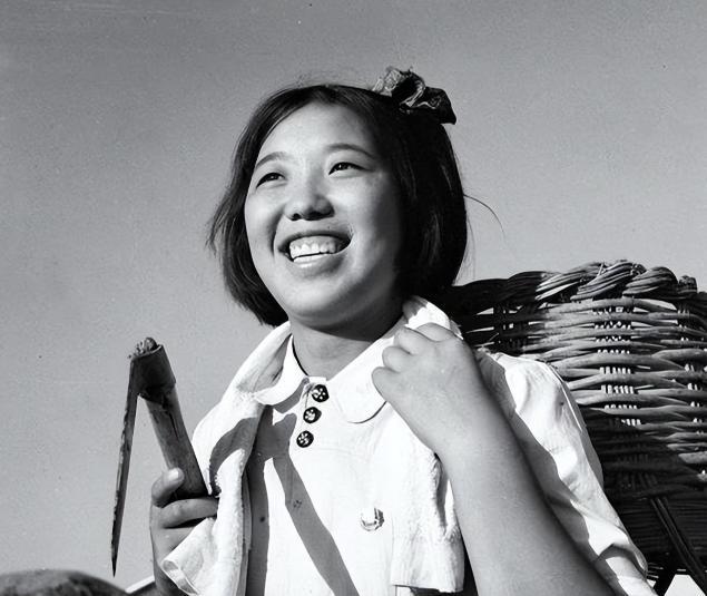 1983年6月的一天，邢燕子被叫去了天津市委组织部。一位负责人不失礼貌地对她说：
