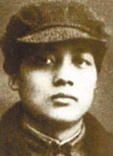 他一生没回过韶山，没去过中南海，他有全中国最硬的"背景"。这个人就是贺麓成，他本