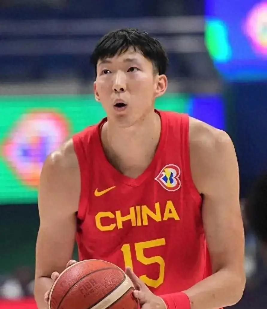 高山与低谷，周琦难免在质疑中生存！谁都明白，这系列赛比分到了1：3意味着什么。