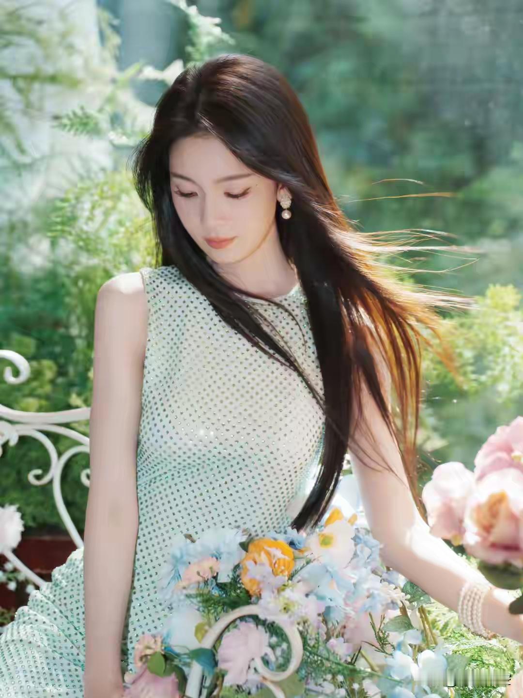 陈瑶真是个宝藏女演员！1994年出生的她，青春靓丽又气质高雅，是天蝎...