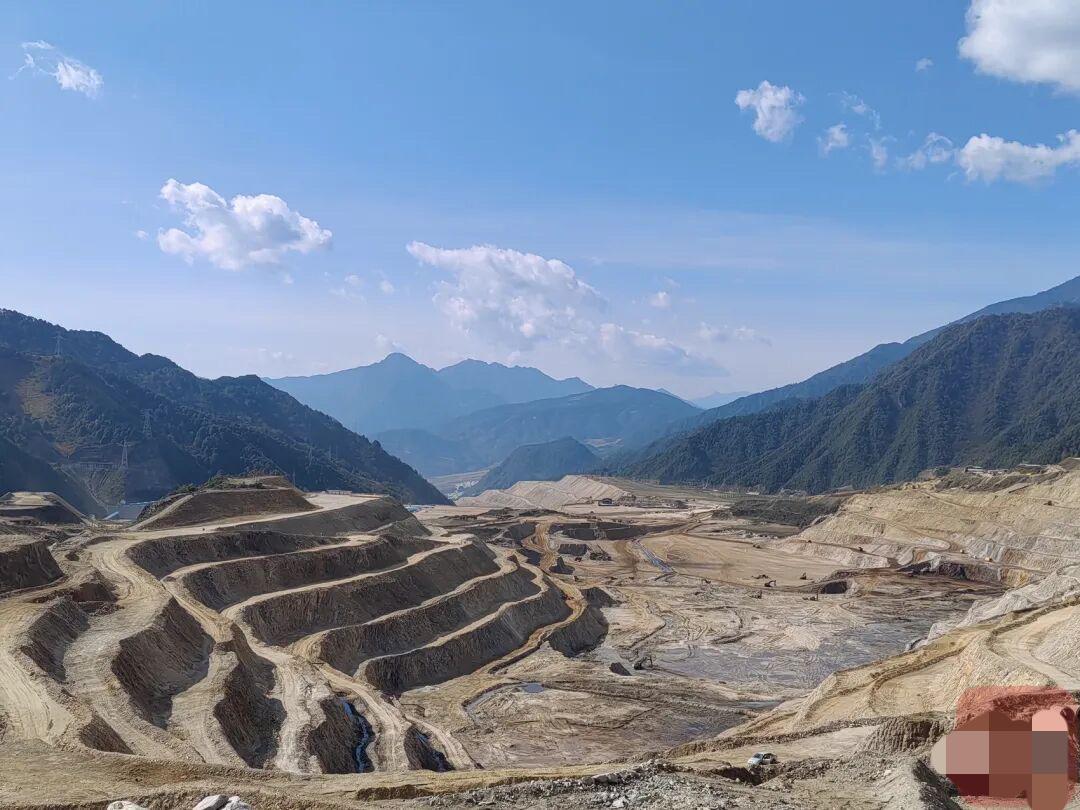 中国发现世界第二大轻稀土矿据来自自然资源部的消息，我国在四川冕宁牦牛坪矿区发