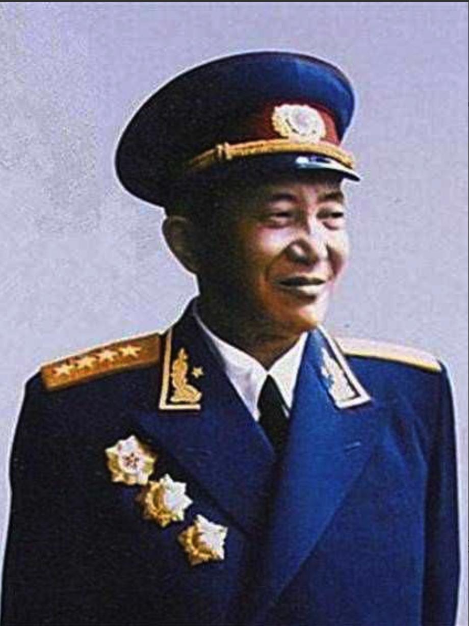 1936年，罗瑞卿去看牙，竟突然考问牙医："孙思邈是哪朝人？"牙医脱口而出："秦