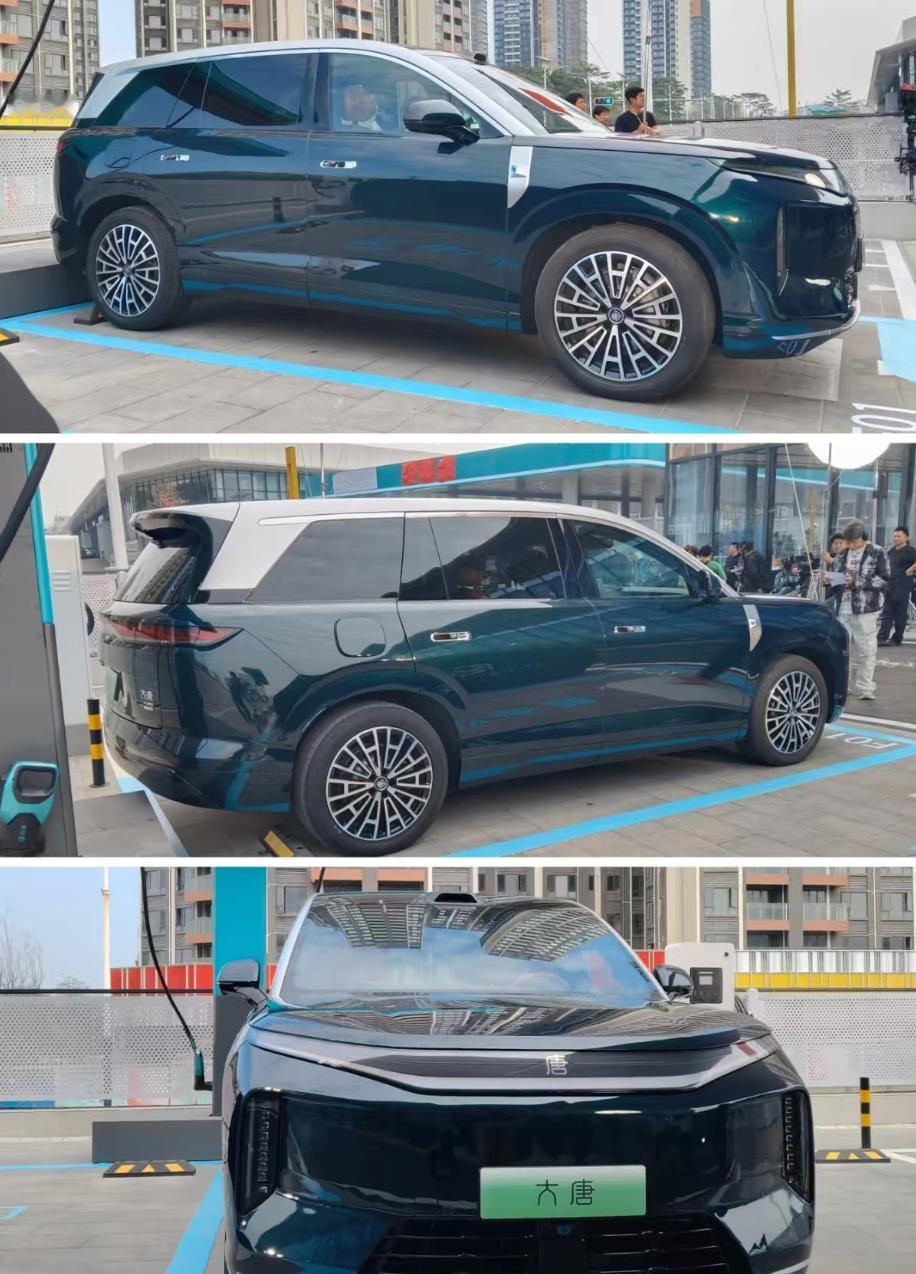 比亚迪王朝系列的大唐正在享受全新兆瓦闪充的沐浴，这样的新设备+全新车型碰撞在一起