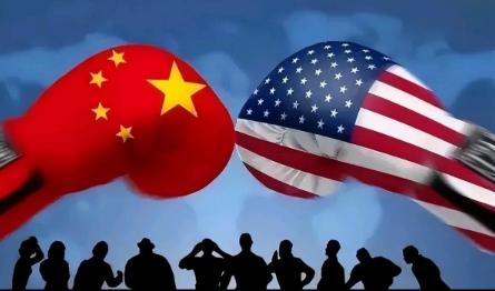 针对中美贸易战升级，凤凰卫视资深评论员石齐平撰文写道：“中国隐忍已久，准备已久，