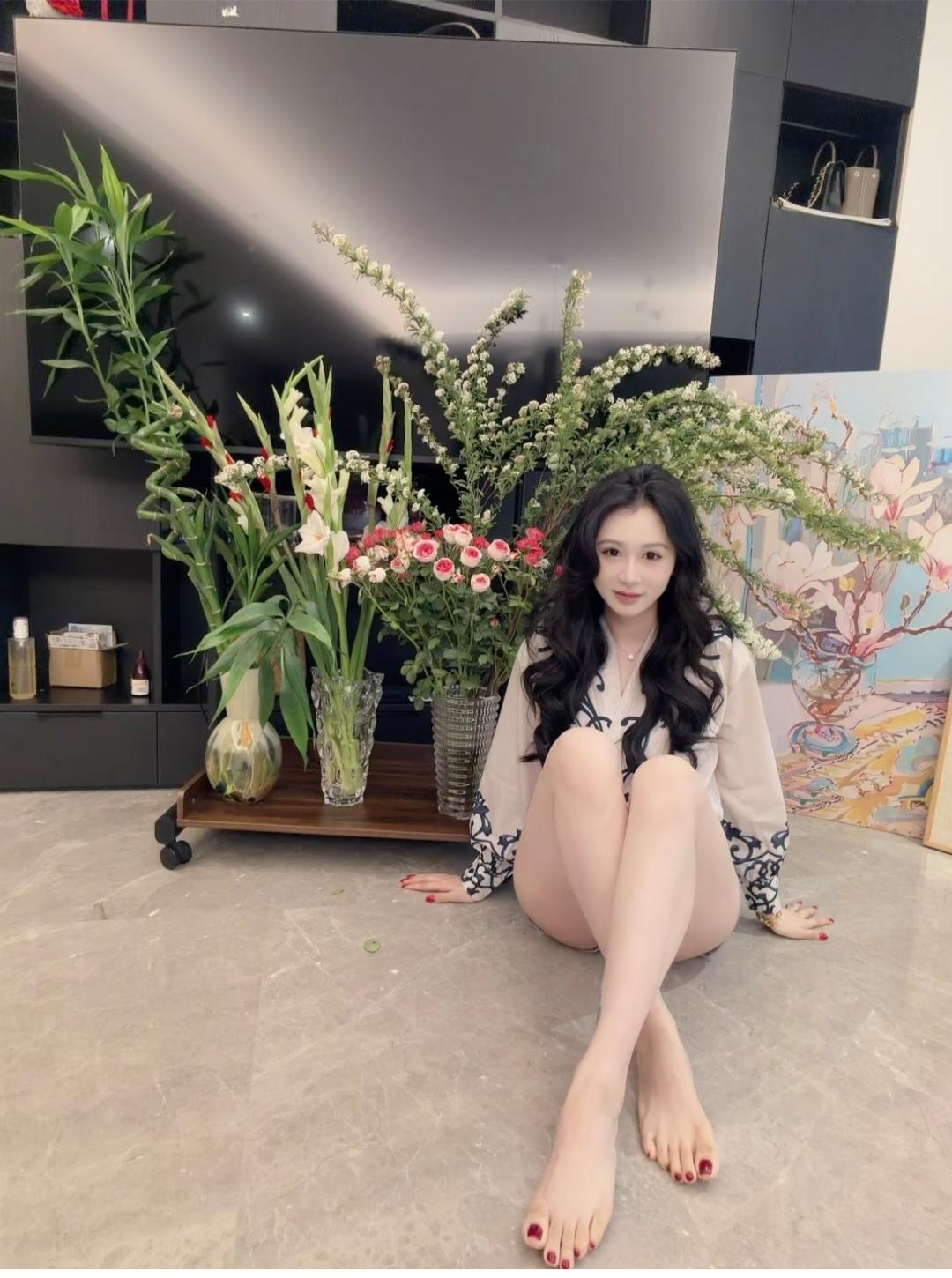 除了二脚趾头长，其他的无可挑剔。