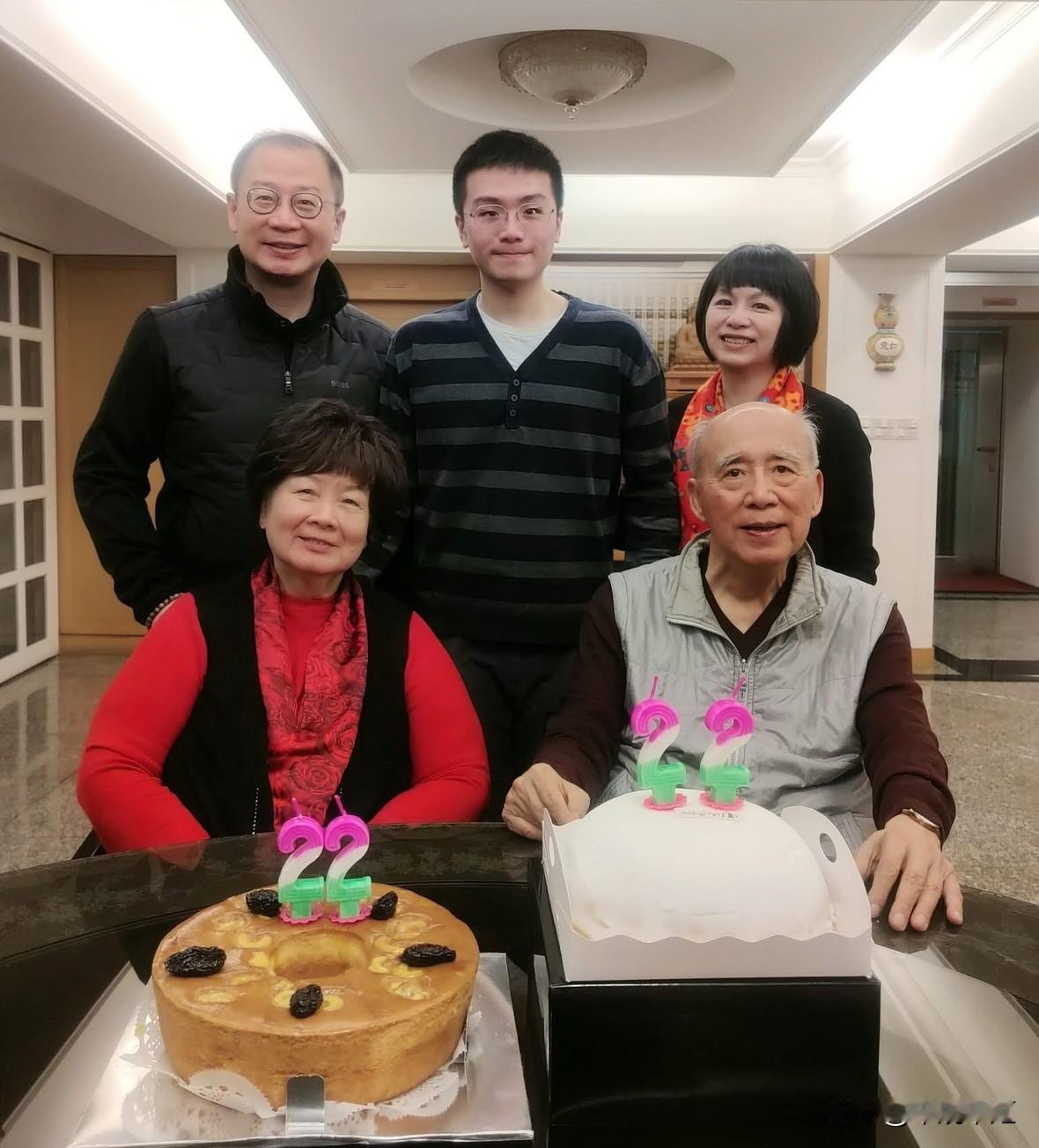 国民党前主席吴伯雄之子、前立委、前桃园县县长吴志扬，今（25日）在社群平台晒出家