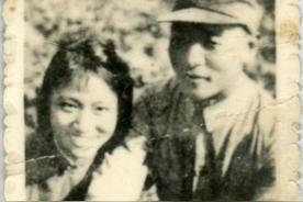 1948年，林颖改嫁了，她是彭雪枫的遗孀，身带烈士之子。她嫁给了马列，一个不符合