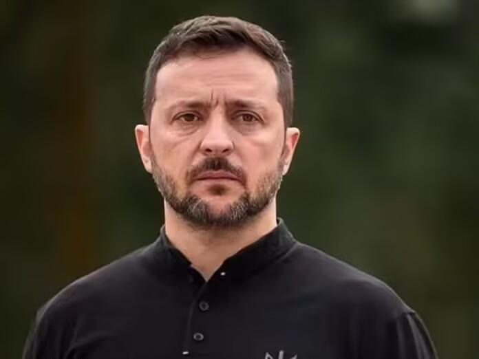 乌克兰作为前苏联的军工核心，为什么当年会选择弃核呢？有人说是美国忽悠的，这肯定是