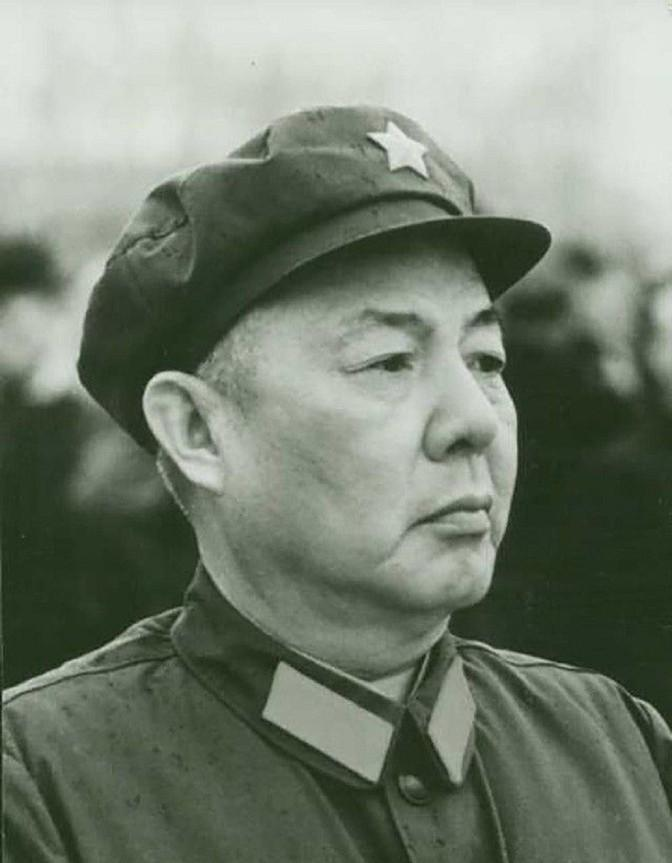 1957年一天，开国上将苏振华从基层调研回家，与妻子孟玮因小事吵了几句，谁知孟玮