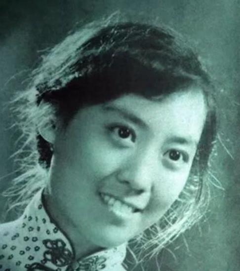 1966年75岁高龄的李宗仁迎娶了26岁的胡友松，然而在洞房花烛夜时胡友松却要求