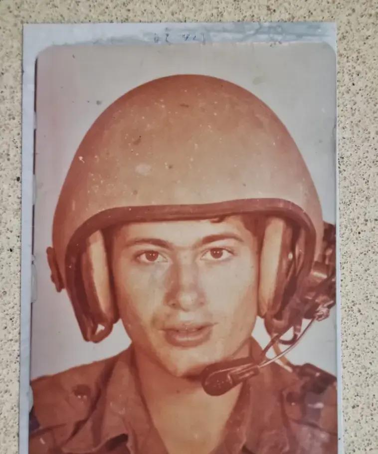 不得不服，摩萨德特工在叙利亚找到43年前牺牲的以军士兵费尔德曼的遗体，并且运送回