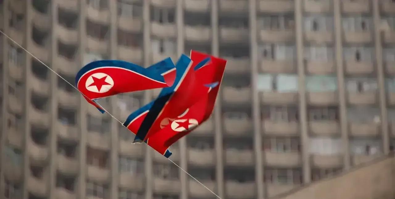 惨烈！朝鲜援兵入俄伤亡数据曝光！金正恩大手笔酬功！今天，韩国情报机构向韩国议员