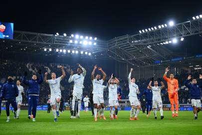 意大利铩羽世界杯决赛圈，纯熟咎由自取。意大利的出局，表因是教练平庸、管理层混乱等