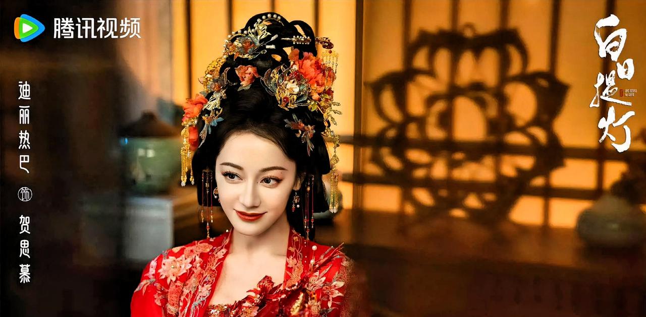 5年前全网嘲她“异域脸演古装违和”，5年后同一张脸被夸“顶级骨相”。《长歌行