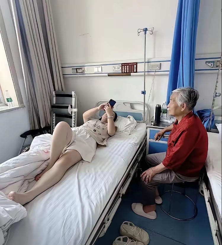 奶奶：谢谢你来看我，啥时候回去？