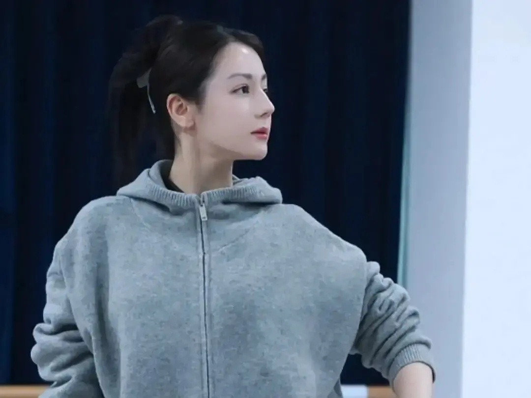 终于懂了工作留痕的含金量，关键时刻全靠它撑腰。热巴这状态绝了，果然美人在骨不在皮