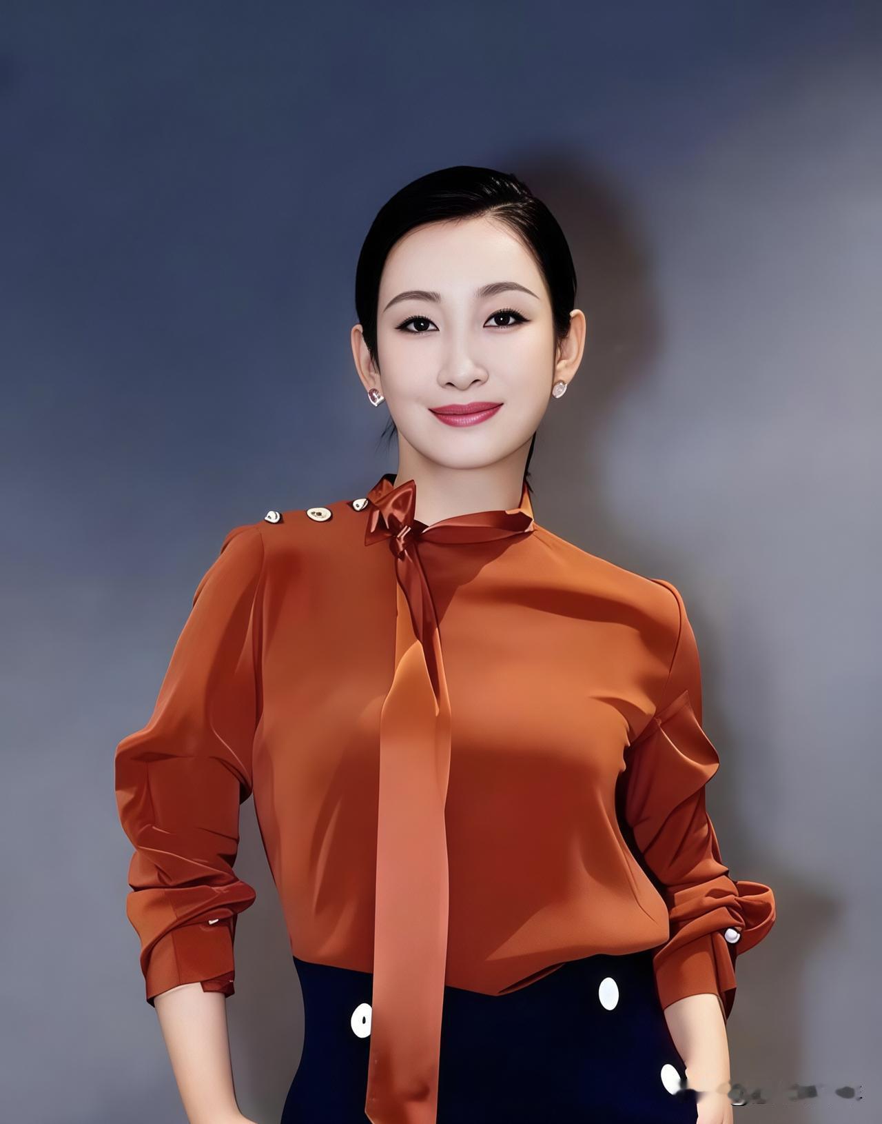 秦海璐回家第一句话，戳破多少婚姻的真相在外是扛着顶流压力拍戏的实力派，年入大