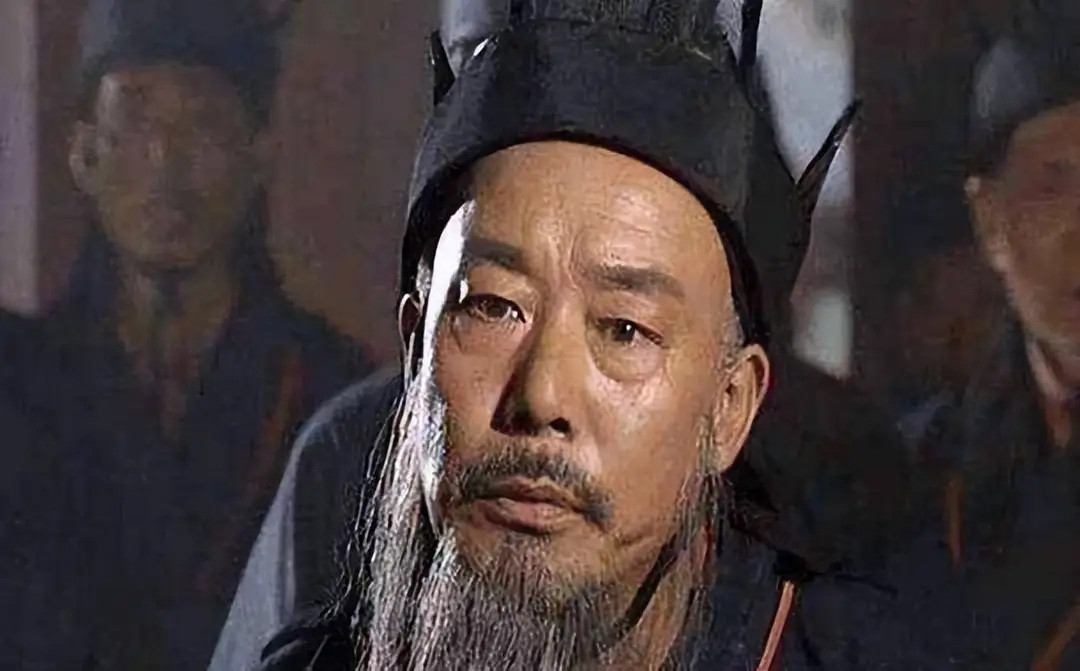 如是历史谥号起源于西周，最初是为避讳死者名字，后逐渐成为评判功过的工具。建议全国