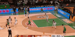 杨鸣看见了吗？小将赵森这个强攻上篮才是目前辽篮最需要的。当辽篮大比分落后青岛队