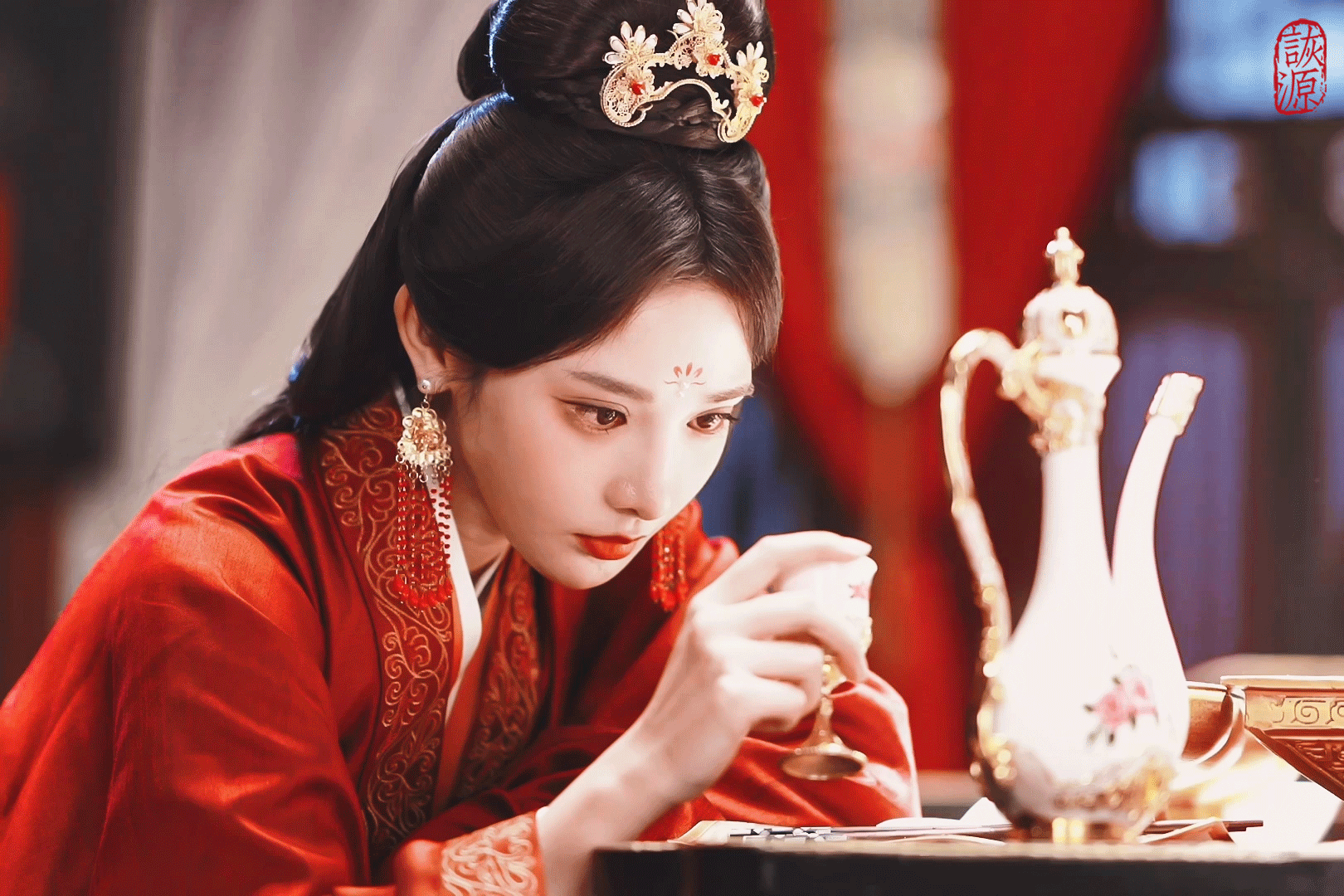 《凤凰台上》台词狠活不断！雪地逼婚的寒冽、洞房的沉默对峙，从两情相悦到刀剑相向，