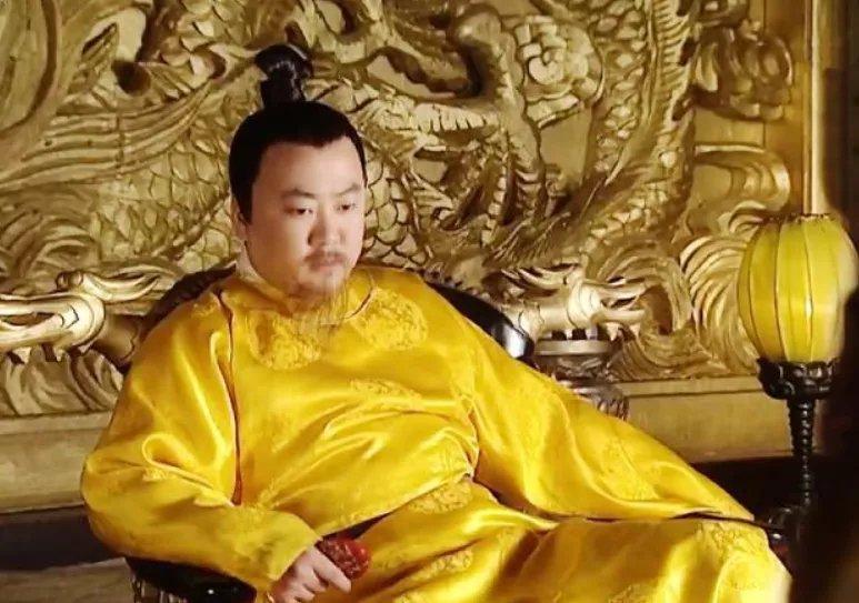 唐中宗李显将安乐公主奉上的食物咽下肚中，刹那间鲜血从口中喷涌而出。他用尽最后一丝
