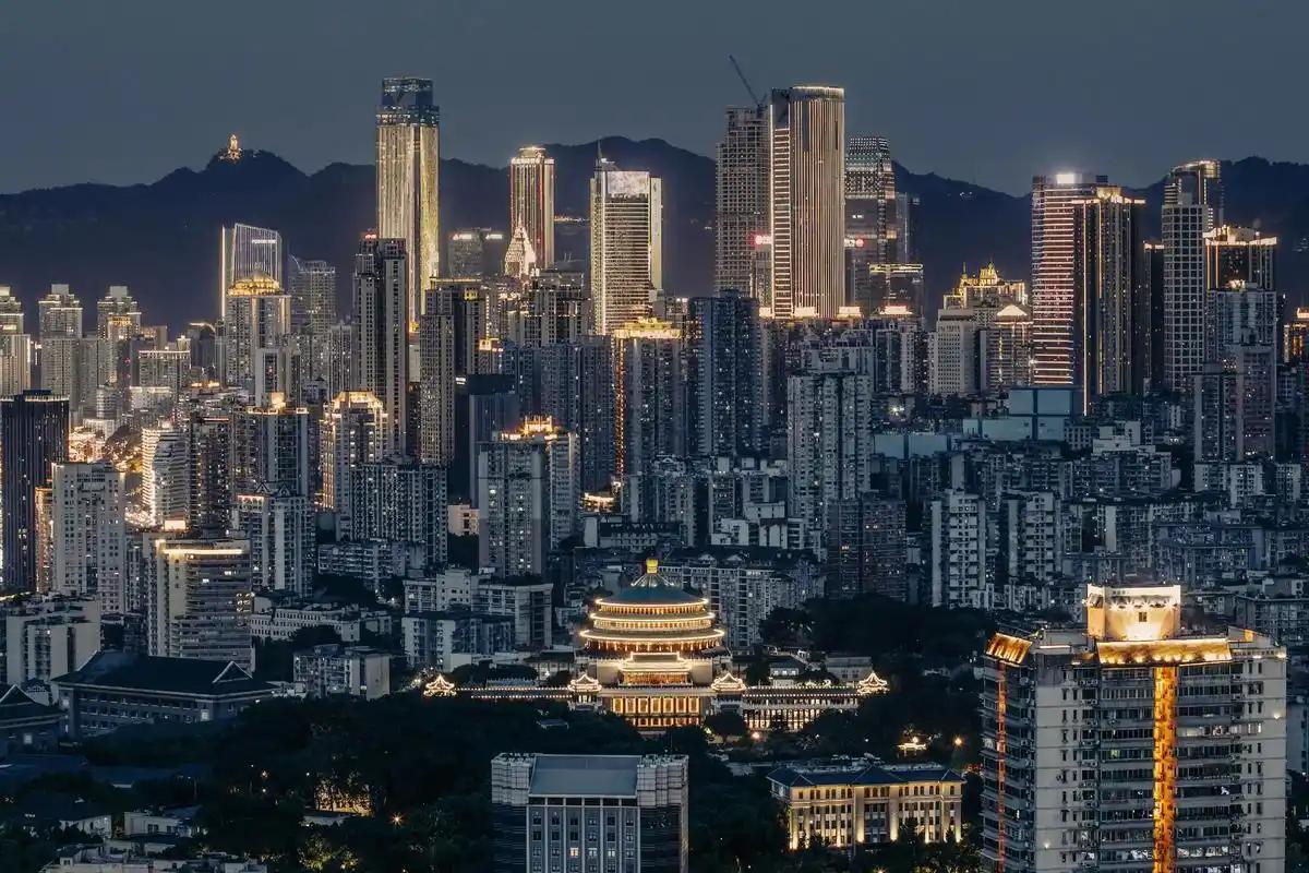 GDP第四名，换把尺子直接掉到27！这落差谁敢信？重庆GDP全国第四，仅次于