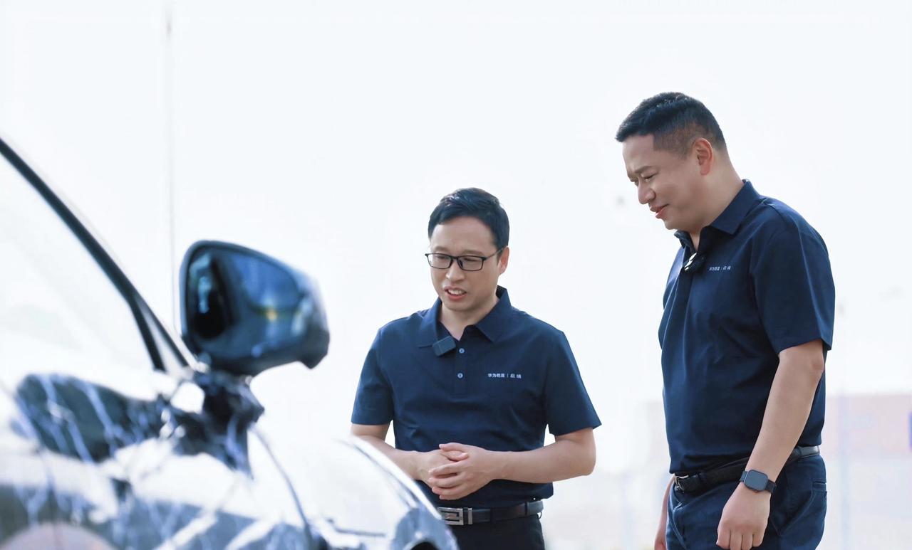 华为和东风合作的汽车品牌——奕境汽车的样车终于出来了，也准备开始全国测试！奕境汽