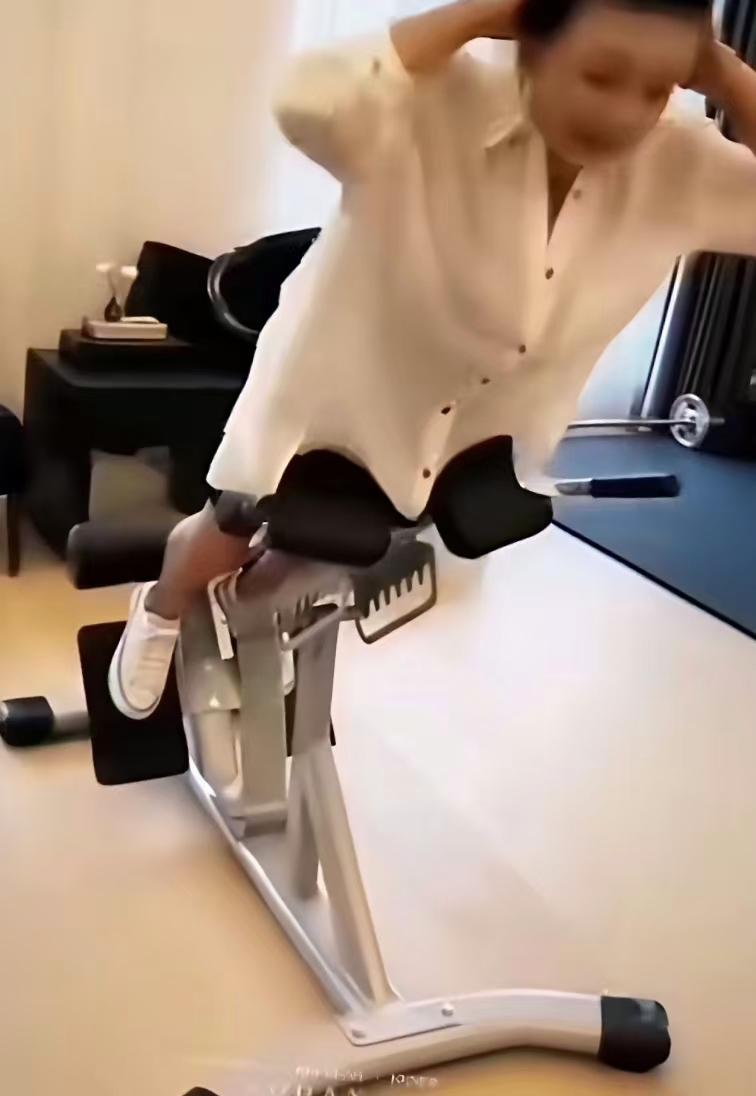 张兰现在活得通透，现在回到北京，每天除了到企业去参观去问问，最重要的就是锻炼身体