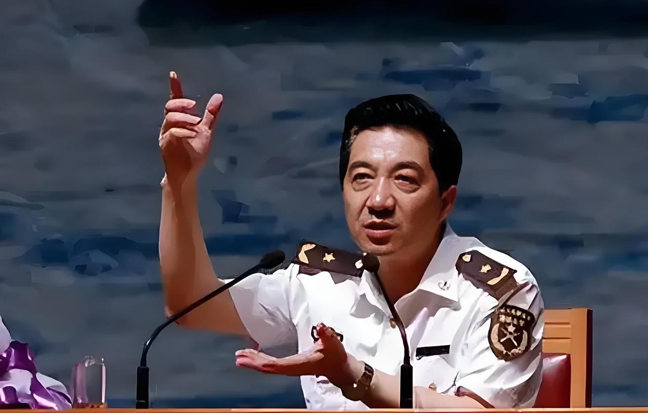 封神！张召忠11年前的预言，竟道破美国的真实心思！谢谢你张召忠！你真是伟大