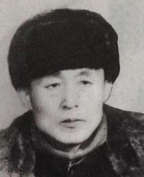 1940年，抗联军长戴鸿宾，带着两支手枪、60两黄金、4万伪币，从队伍里消失了。