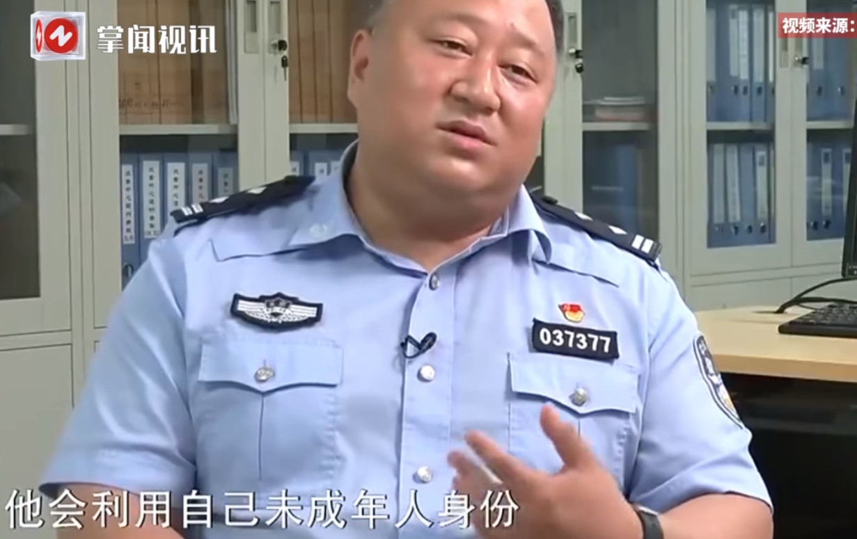 “必须严惩！”北京，一15岁女孩在学校门口抢劫同学的财物，被抓到派出所之后，她却