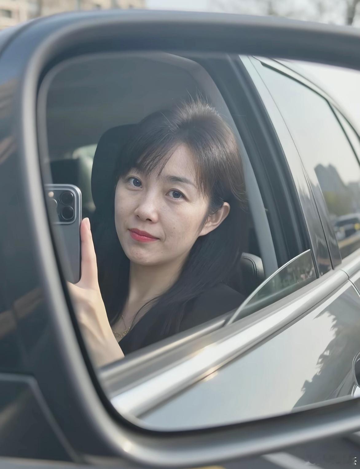 在你眼里她是姐姐还是妹妹？实话实说。​​​