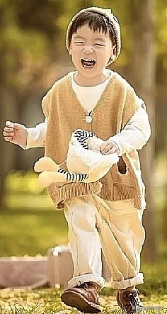 你打算带外孙，我不打算带，第一，带娃的活儿太累了，干活儿不嫌累，干别的活儿也不嫌