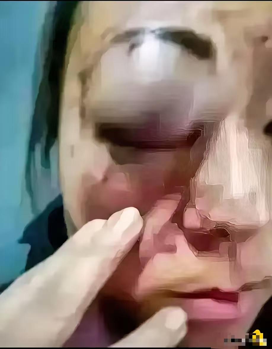 江西那个女子买鱼的视频，真是让人看得头皮发麻。人间极品，别人打你一顿是轻的，重的