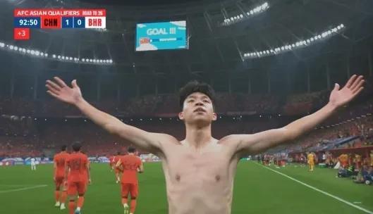 就王钰栋这小身板，在五大联赛肯定立不了足，还是先在中超踢出来再说。荣誉之战小胜