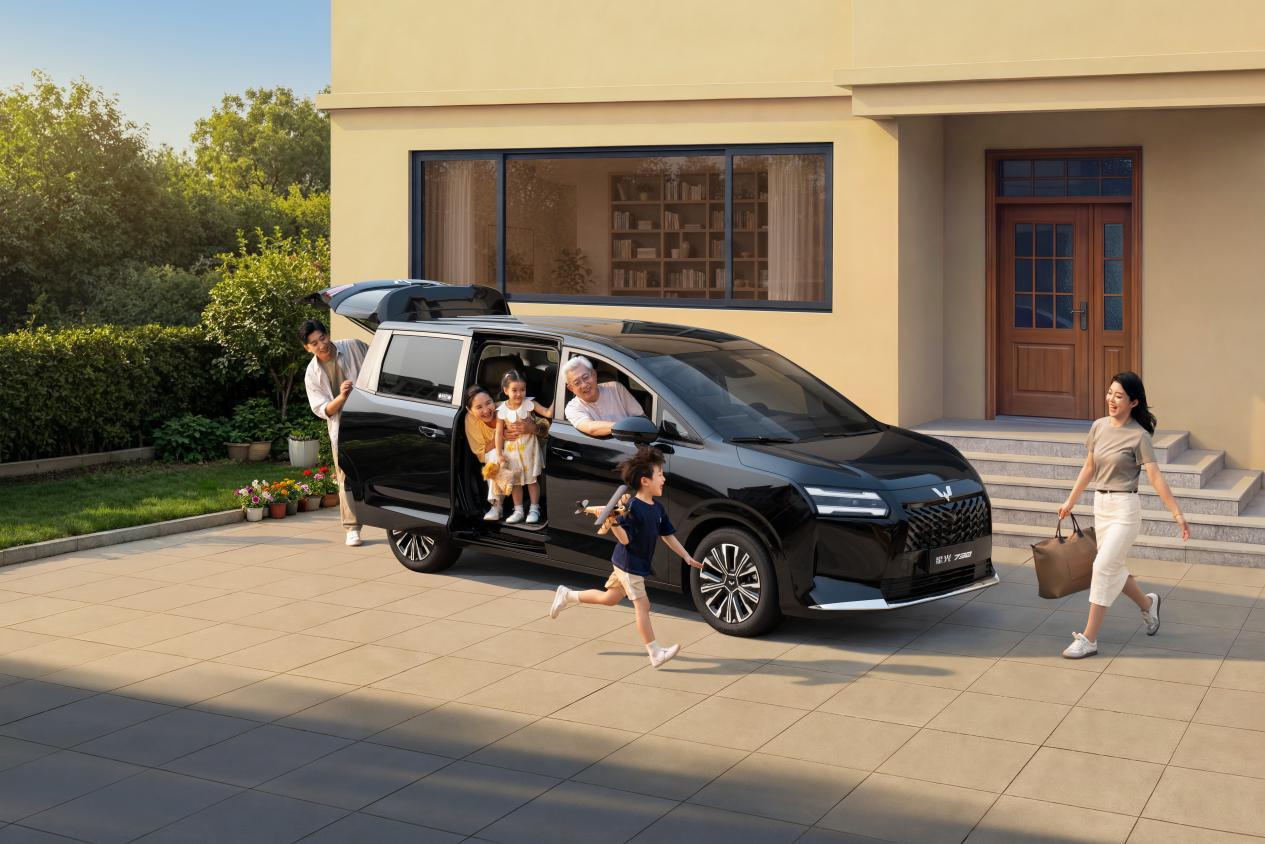 人民的MPV，星光730，累计销量破4万，蝉联5个月15万内MP