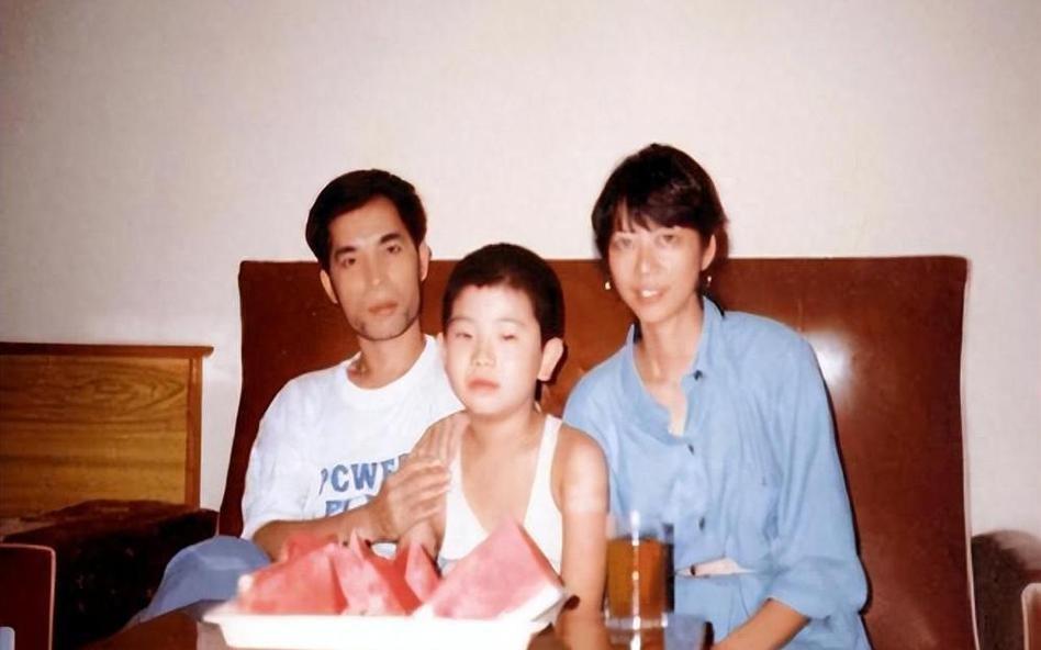 1981年，梁晓声经人介绍与北京姑娘焦丹相亲，谁知一见面梁晓声就对焦丹说：“我每