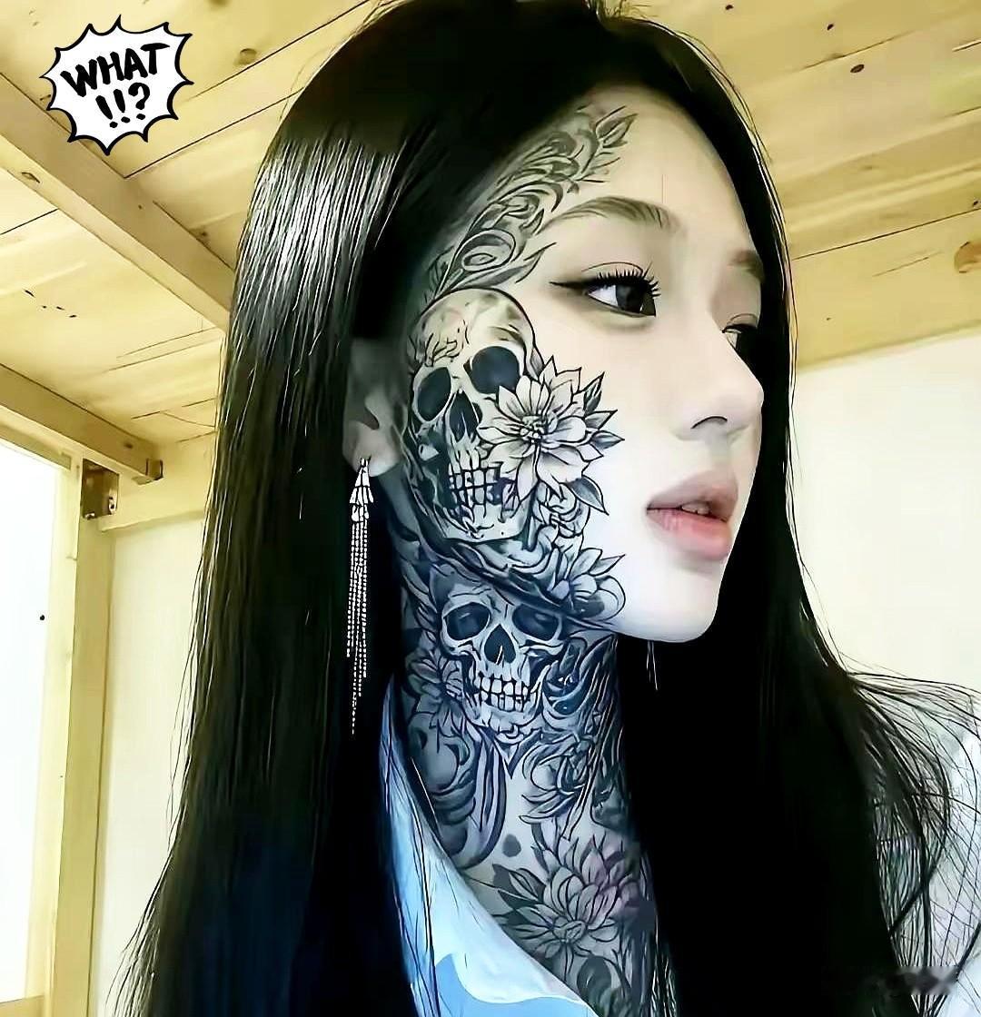 湖南95后纹身女孩小简这两天冲上热搜短视频里她素颜出镜脸颊到耳根都是繁复图案