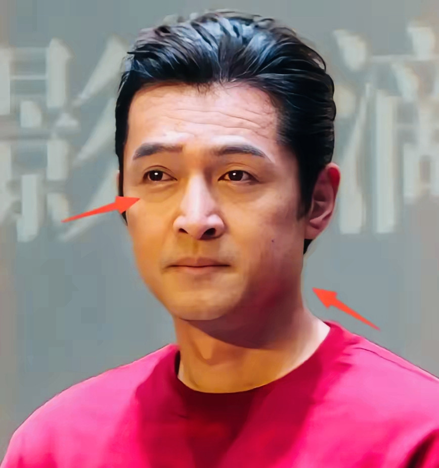 胡歌最近亮相，40岁的状态绝了！比20岁更戳人的，是那眼神！还记得李逍遥吗？