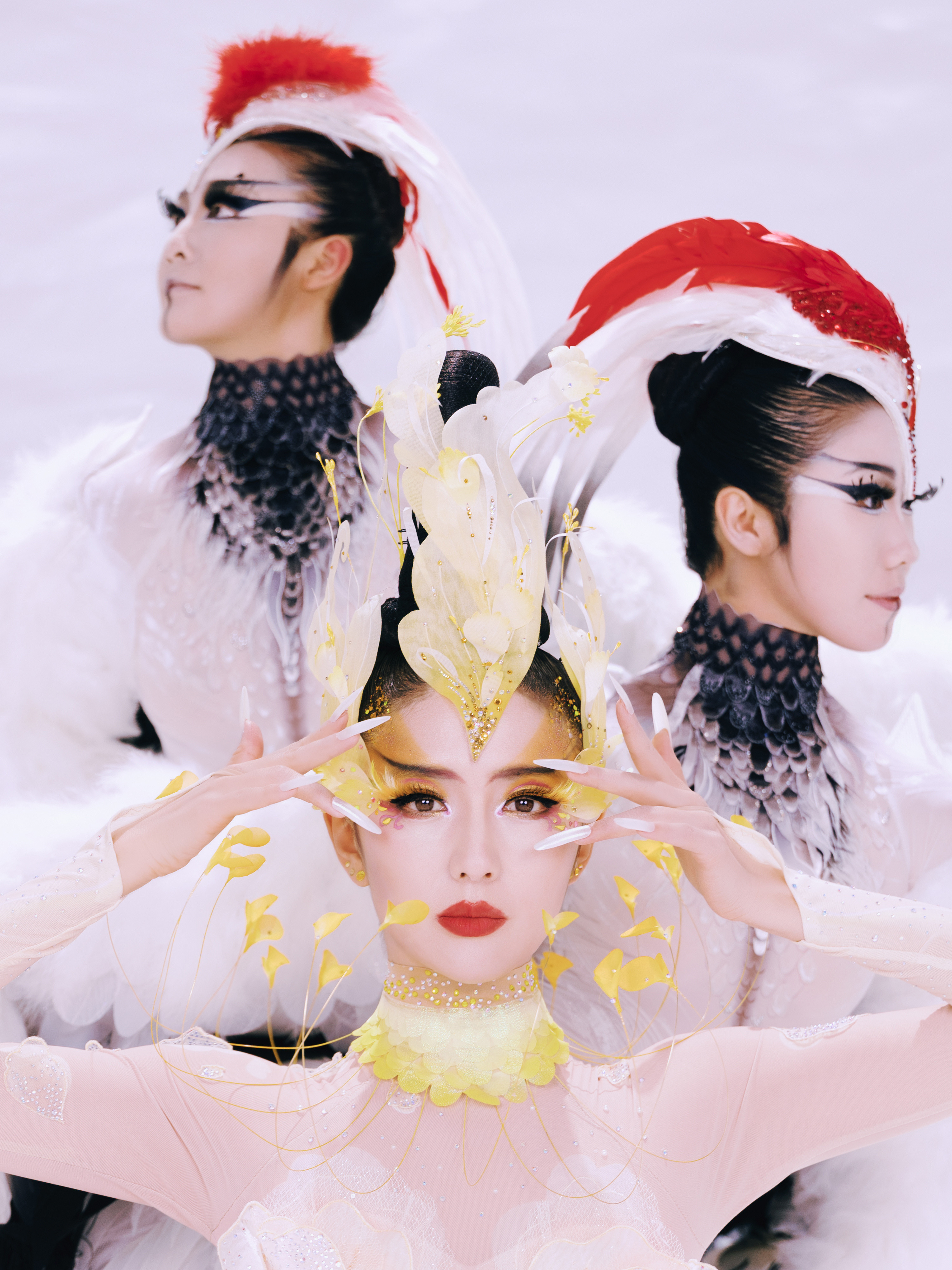 佟丽娅顶不住，太美太欲了，发射发射＞＞＞💕💕💕💕💕佟丽娅儿子太像陈