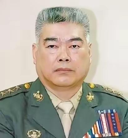 4月29日下午，国民党中常会彻底炸开了锅。本来想给“防务特别条例”定个调，结果会