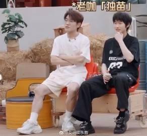 心疼王铮亮我着实心疼亮哥呀！舞台上他是光芒万丈的明星，高音一出来全场都沸腾了，