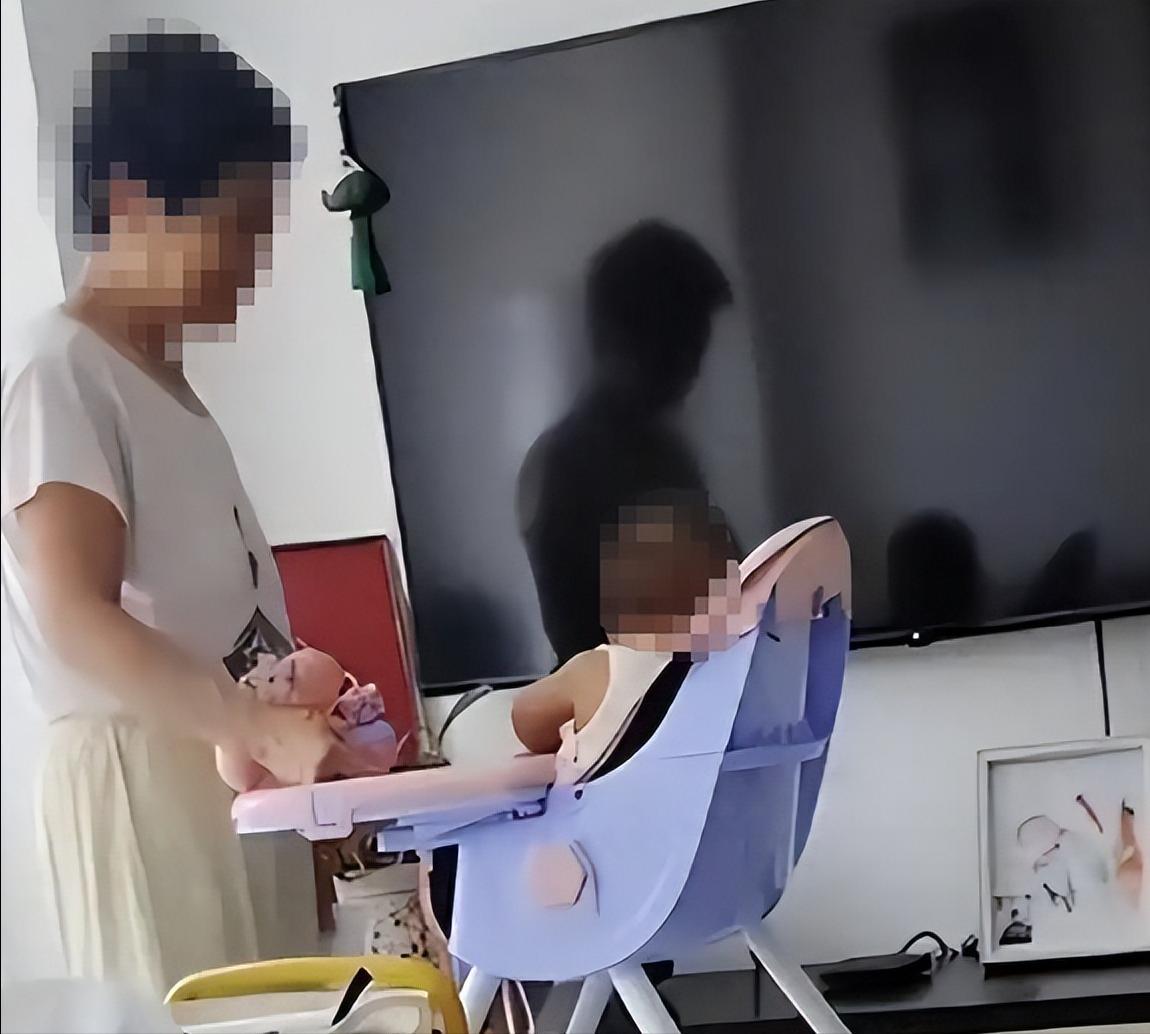 北京，一女子在二胎哺乳期发现丈夫出轨，对方竟还生下了私生子！更让她心碎的是，公婆