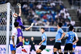 论及中国足球，四川素来是人才辈出的重镇。与南派广州、北派国安山东辽宁等地相比，财