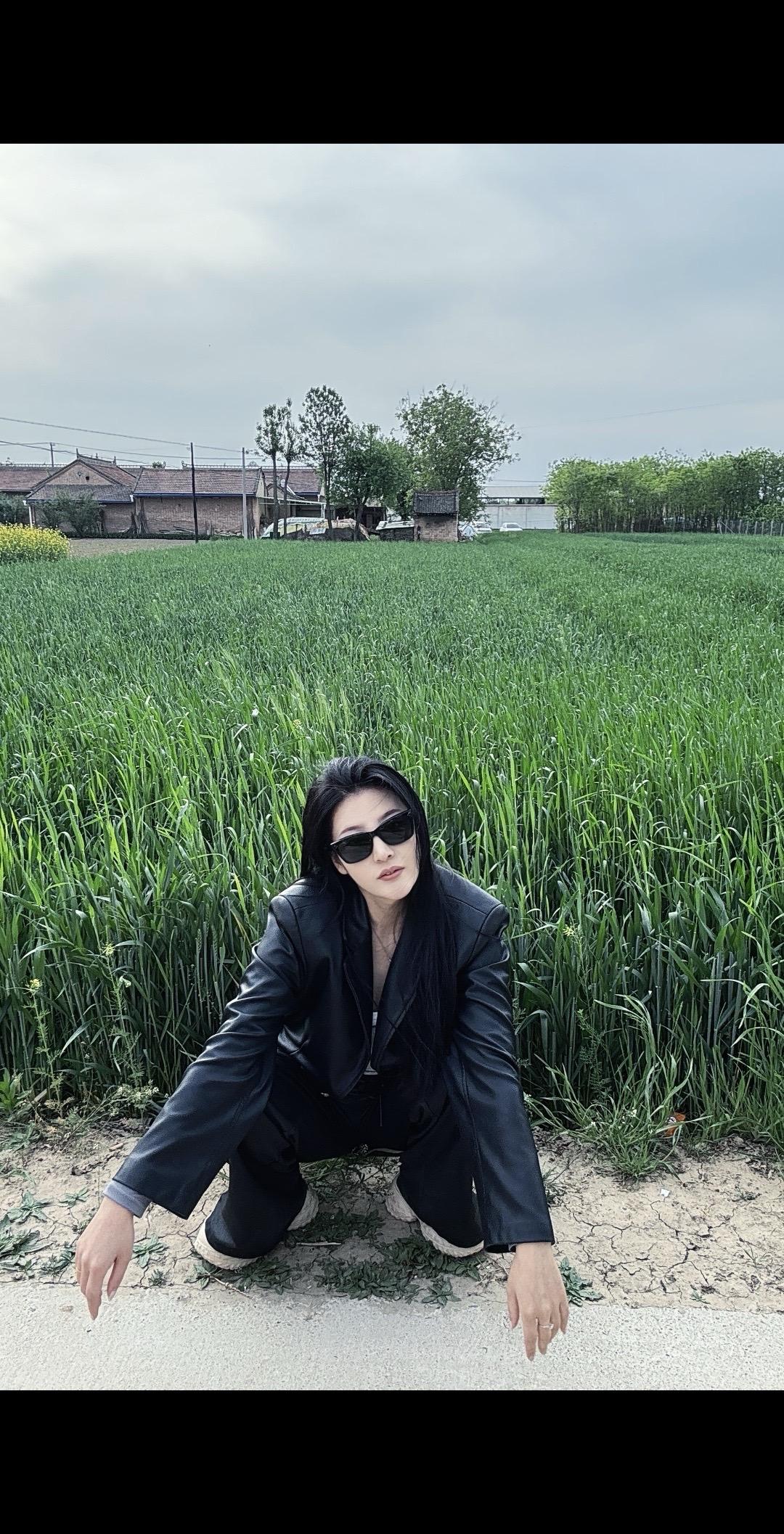 服了，真是服了。再给我显示一个AI我看看