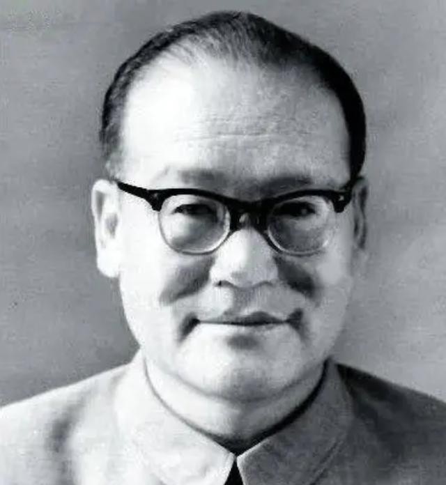 1988年纪登奎去世前，说了一句话：“我不行了，我要死了。”那天他刚吃过晚饭，在